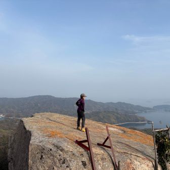 新のはしごを
登って