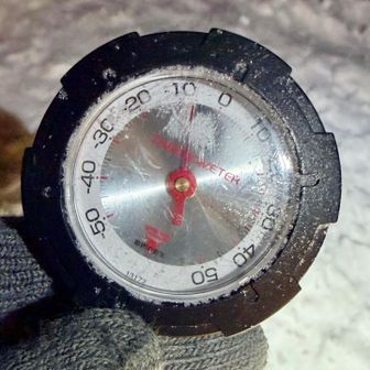 マイナス20℃くらいは覚悟しておりましたが、この夜は朝までそれほど冷え込みませんでした。