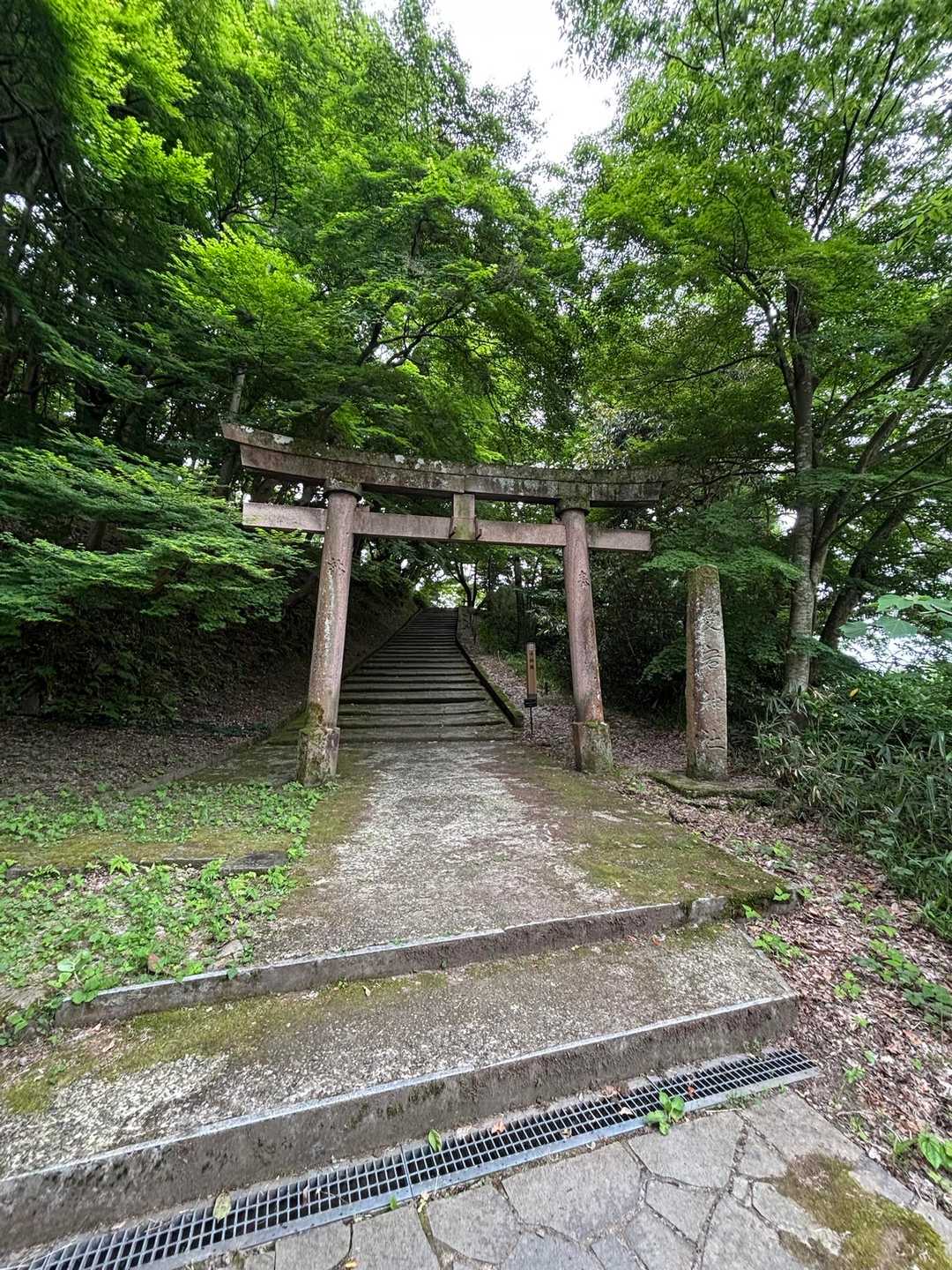 卯辰山三社から下りてきた