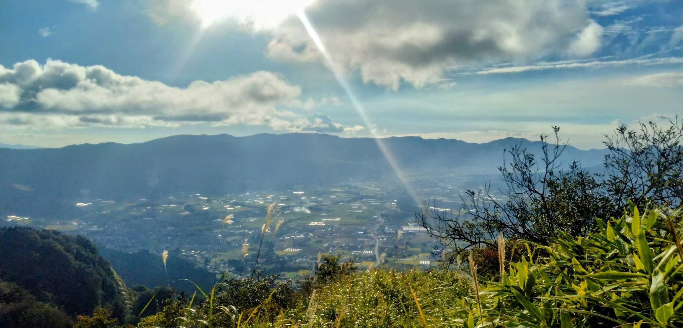 宮地獄山頂の標識が分からず💦
山頂？は藪に覆われていて、すぐに引き返しました😅
山頂近くで眺めは良かったです！でも清栄山からも良かったのでそちらだけでもよかったかな😅