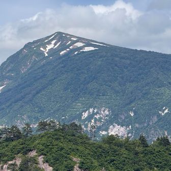 残雪は少し