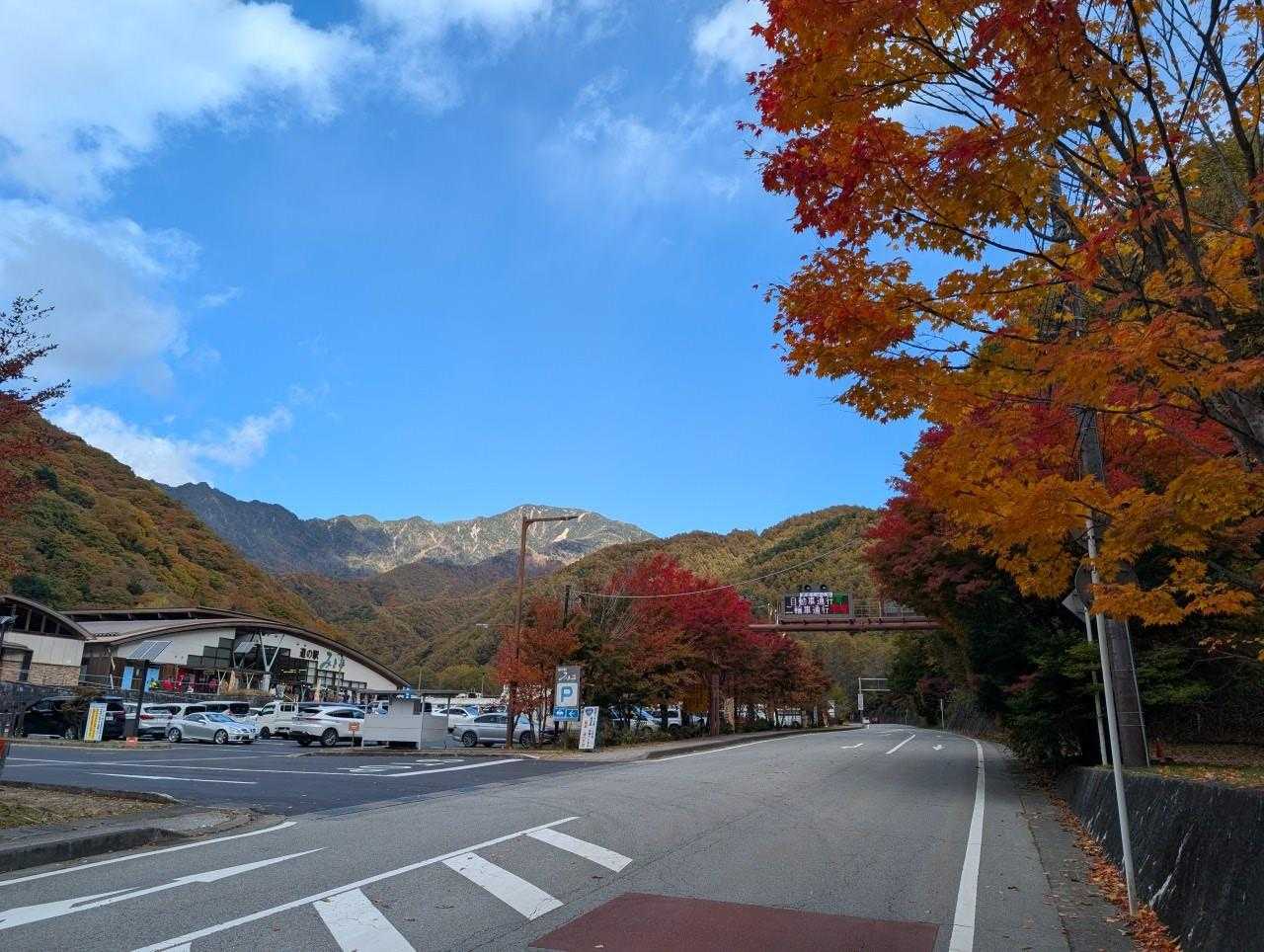 道の駅みとみでゴール
中央道の大渋滞を避ける為、今回は速攻で帰宅させていただきます。
結果、小仏トンネルも割りとすんなり通過出来ましたが、八王子から新宿の渋滞にハマるオチとなりました
なかなか思う様に帰らせてはくれません😭