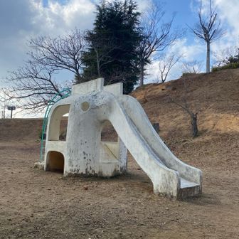 レトロなゾウの滑り台🐘🛝