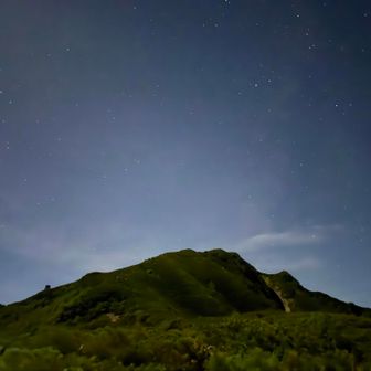 登りはじめて4時間半、深夜0時になりました