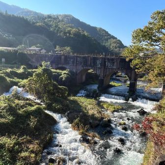 落合水路橋

レトロな煉瓦の橋を潜ります。

水量多くて、吹き上がってました💦