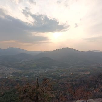 落日燃ゆ。……言うほど、燃えてない。