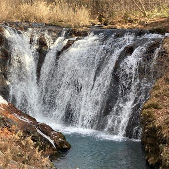 正面から多留姫の滝