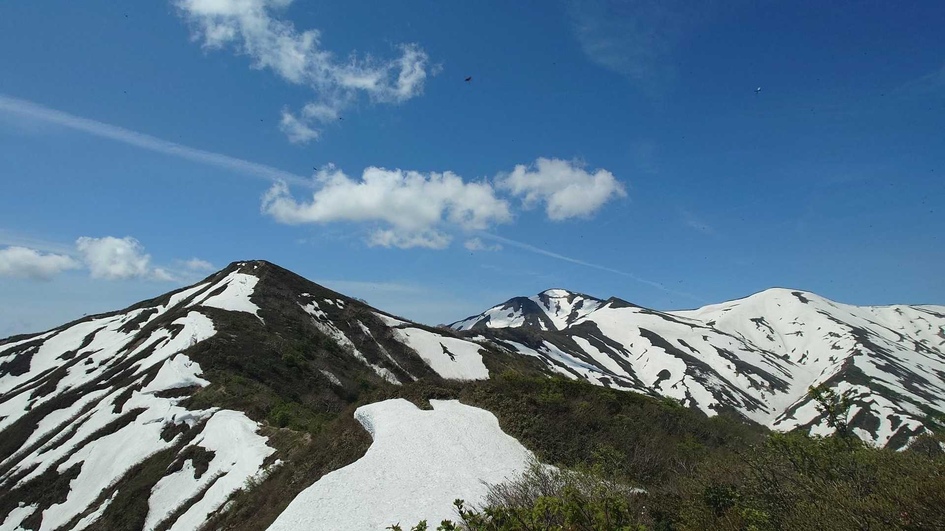 おお〜🤣
小朝日岳🏔️、大朝日岳🏔️、中岳🏔️✨