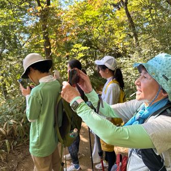 千早本道新道です。孫と娘は、景色がきれいなので喜んでます。😄