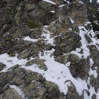 右は安全、左は💦