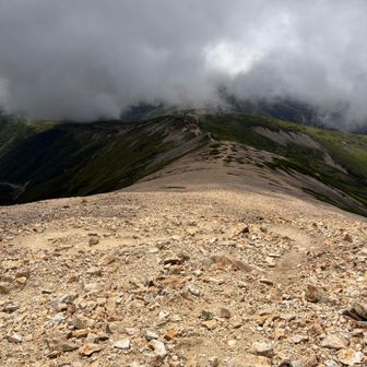 薬師岳山荘へ下山