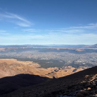 阿蘇カルストを一望。すごいスケール