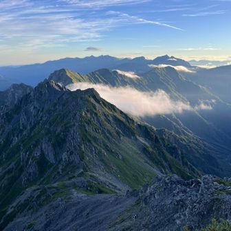 針ノ木サーキットの稜線
奥には後立山連峰