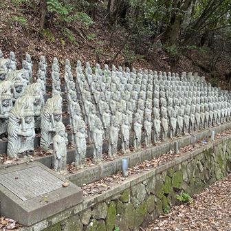 これも
五百羅漢？