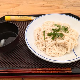 聖光小屋、オアシス