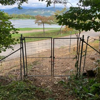 新道の登山口まで降りてきました