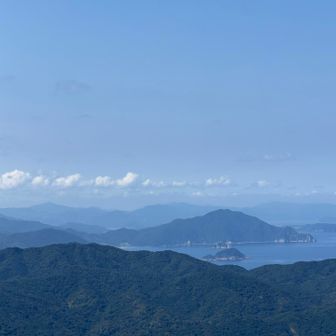 下関方面の山々
どこの山かはわからんけど🙄
山に沿って雲が出来てる
