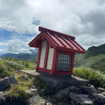 門内岳山頂