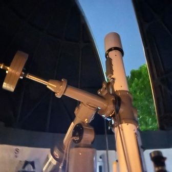 今日は土星が見えると聞いてきたけど
この時間はまだ見えにくいらしいので
また後で来まーす！🪐🫡