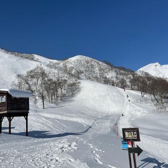 出発まで約10分。アイゼンつける時間はやや早くなった気がします。