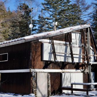 クヌルプヒュッテは冬季休業みたい