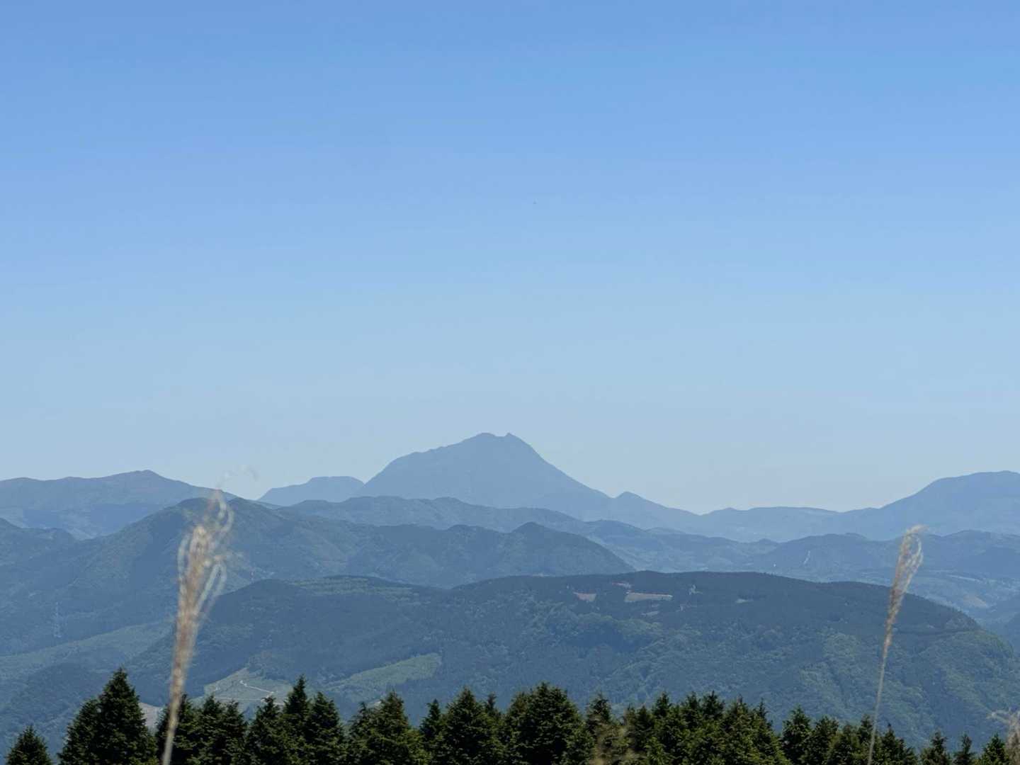 遠くに見えるは由布岳⛰️
あちらも登山者多いんだろうな
