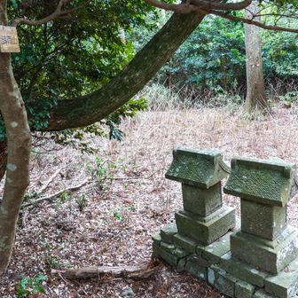 請雨山、山名板は祠の裏側でした🤭