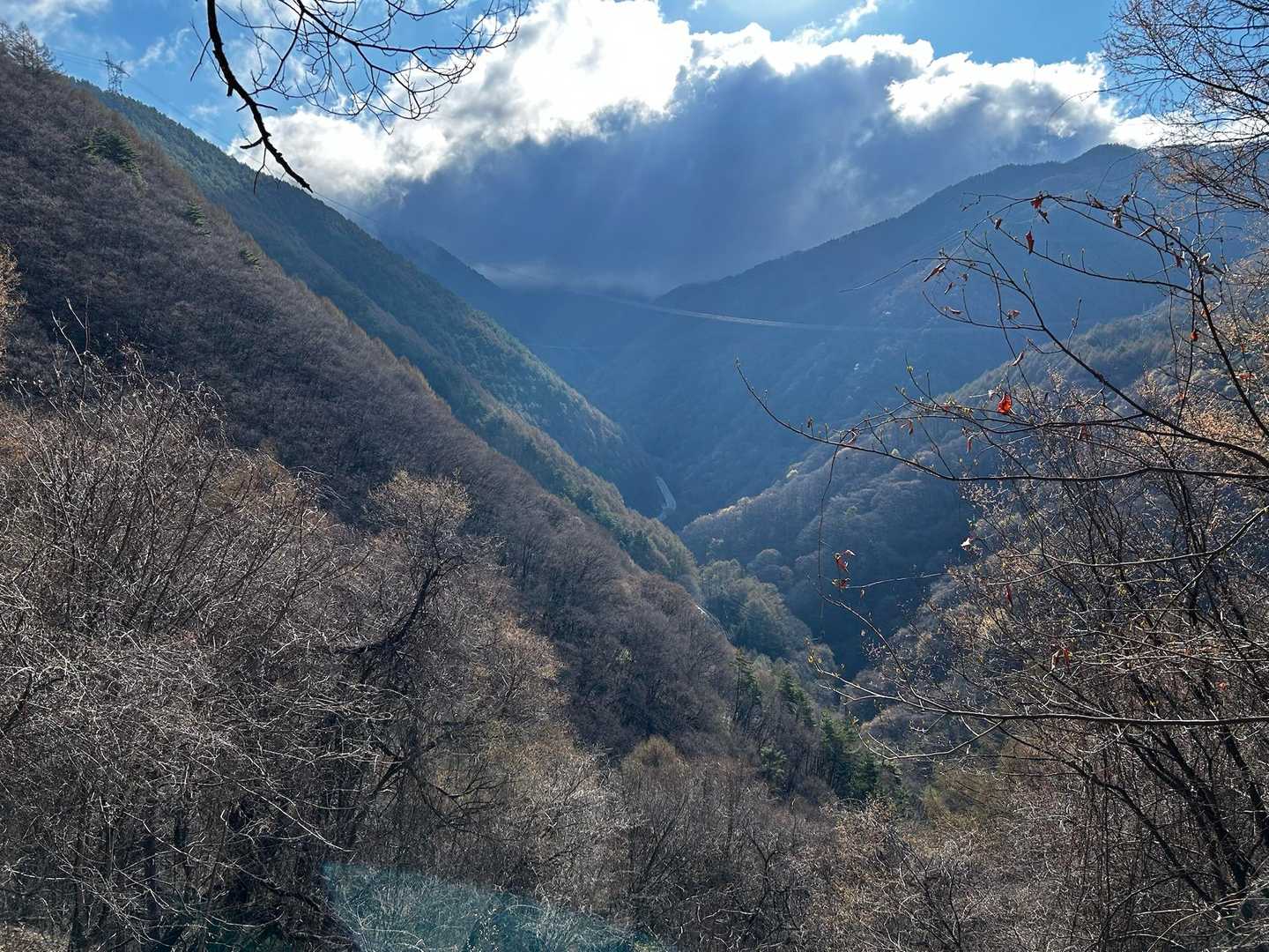 戸谷峰-三才山-三才山峠-烏帽子岩 周回コースの写真