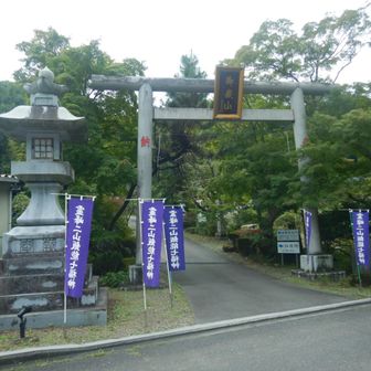 御嶽神社
秋のモミジも楽しみ！