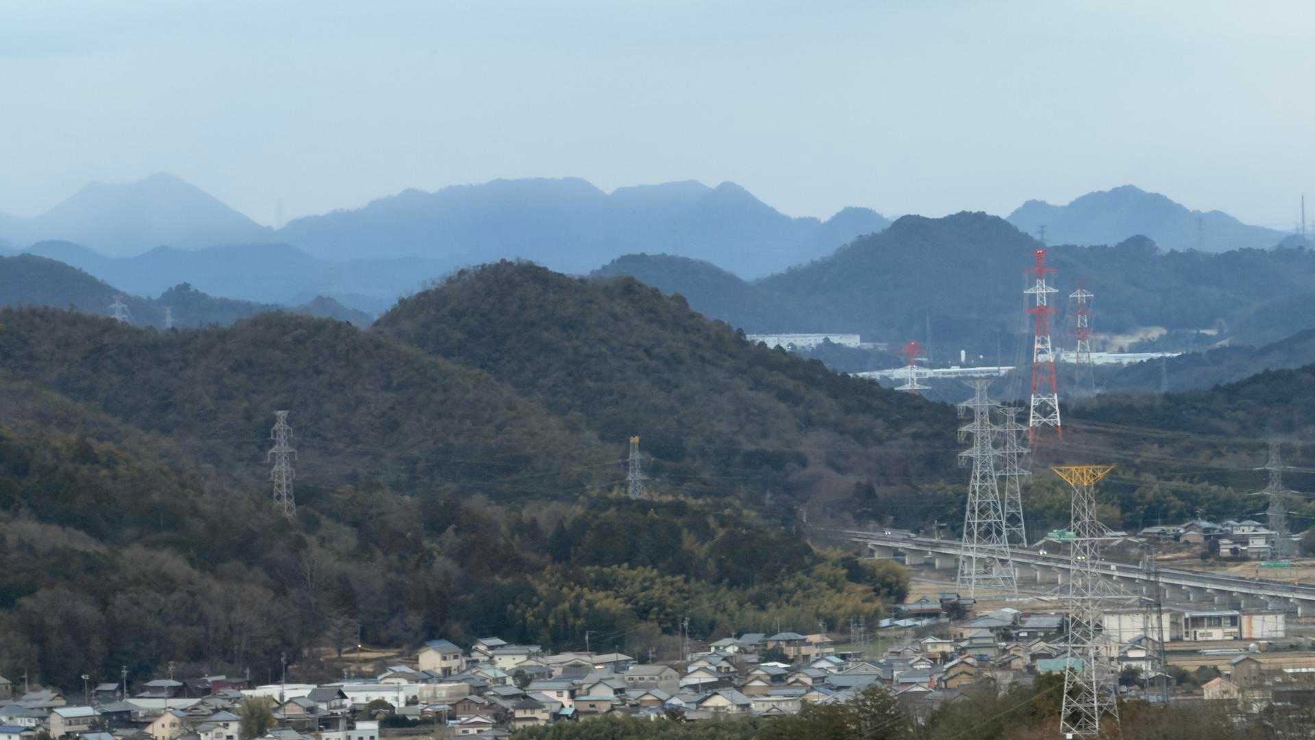 八百津の山々。やおろずの神々というけれど、八百の低山という言い方もできないだろうか？