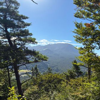 佐摩山山頂から大山見えました