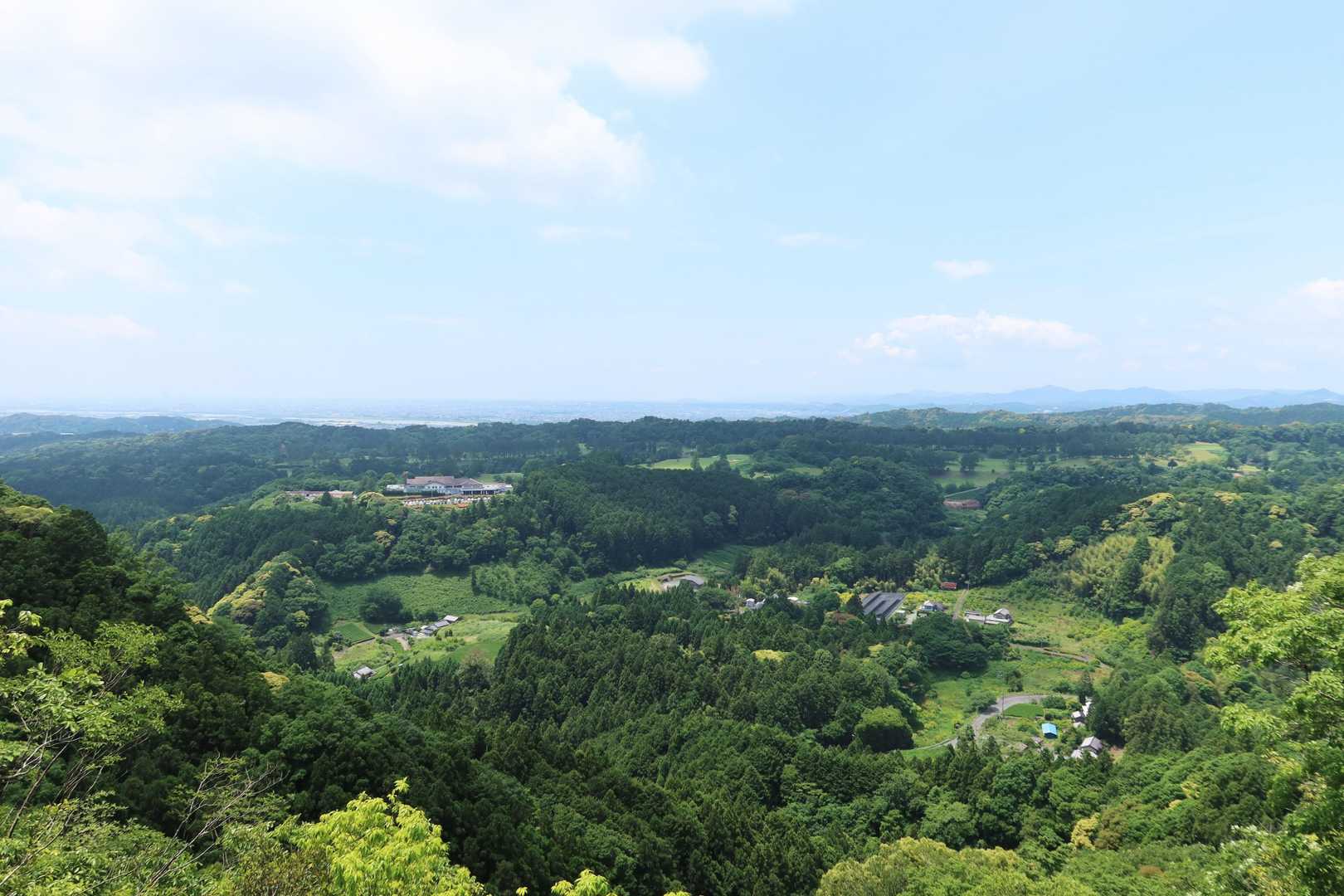 渡り切った頂上からの眺め最高♪
この山域に詳しいベテランの方にルートを教わり、飴をもらいました🍬🙏