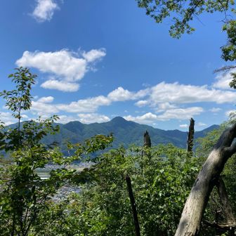 帰りはなるべく走りました！！
久保峰山頂付近から、冠着山が見えました(^^)