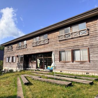 温泉小屋♨️お世話になりました
温泉はあつめですが時間たつにつれぬるくなります
温泉♨️はいったら疲れて一旦寝る💤