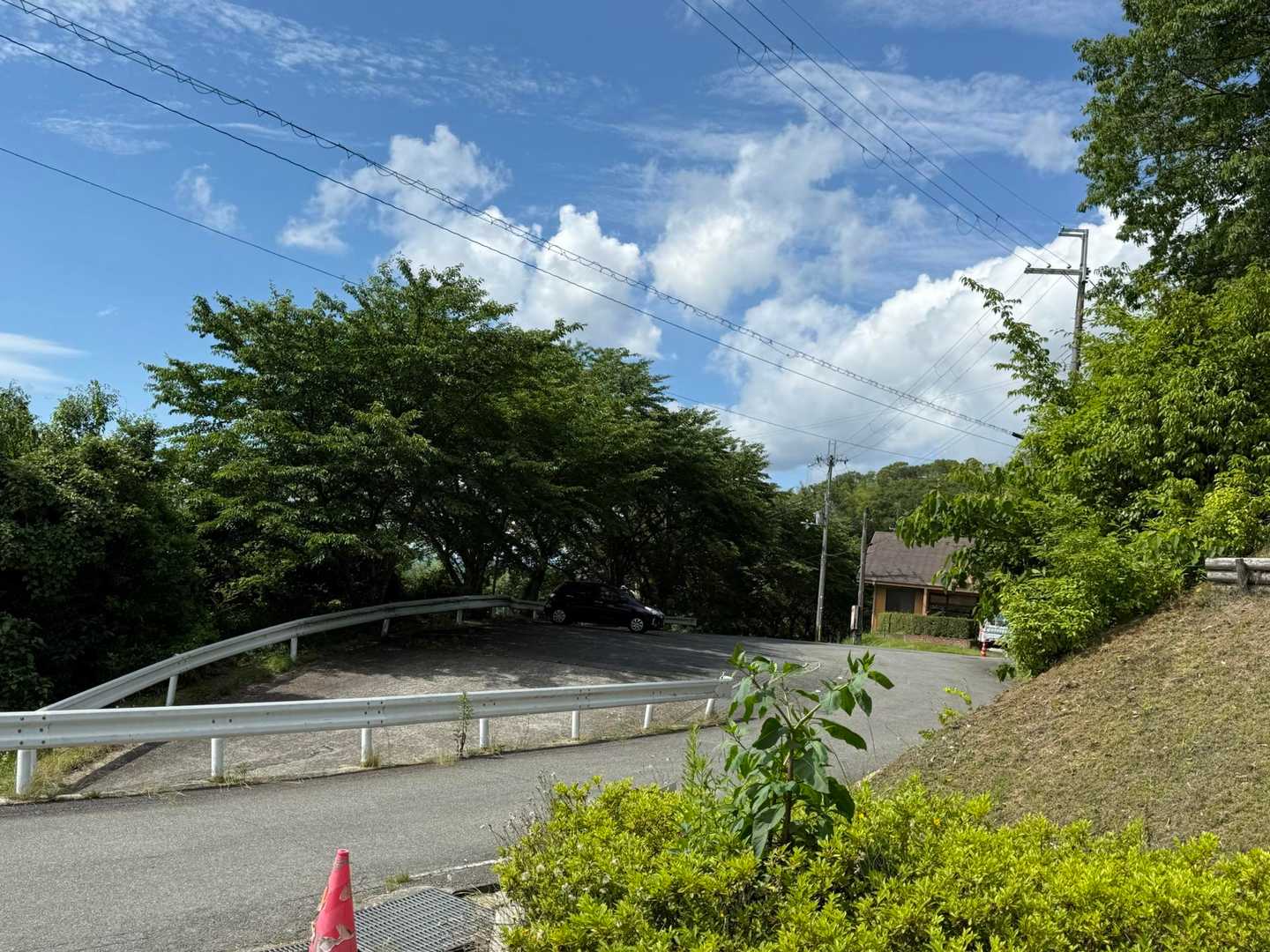 🅿️私の車だけでした

まだ時間あるのでもう一座、近くの山へ行きます🚙💨