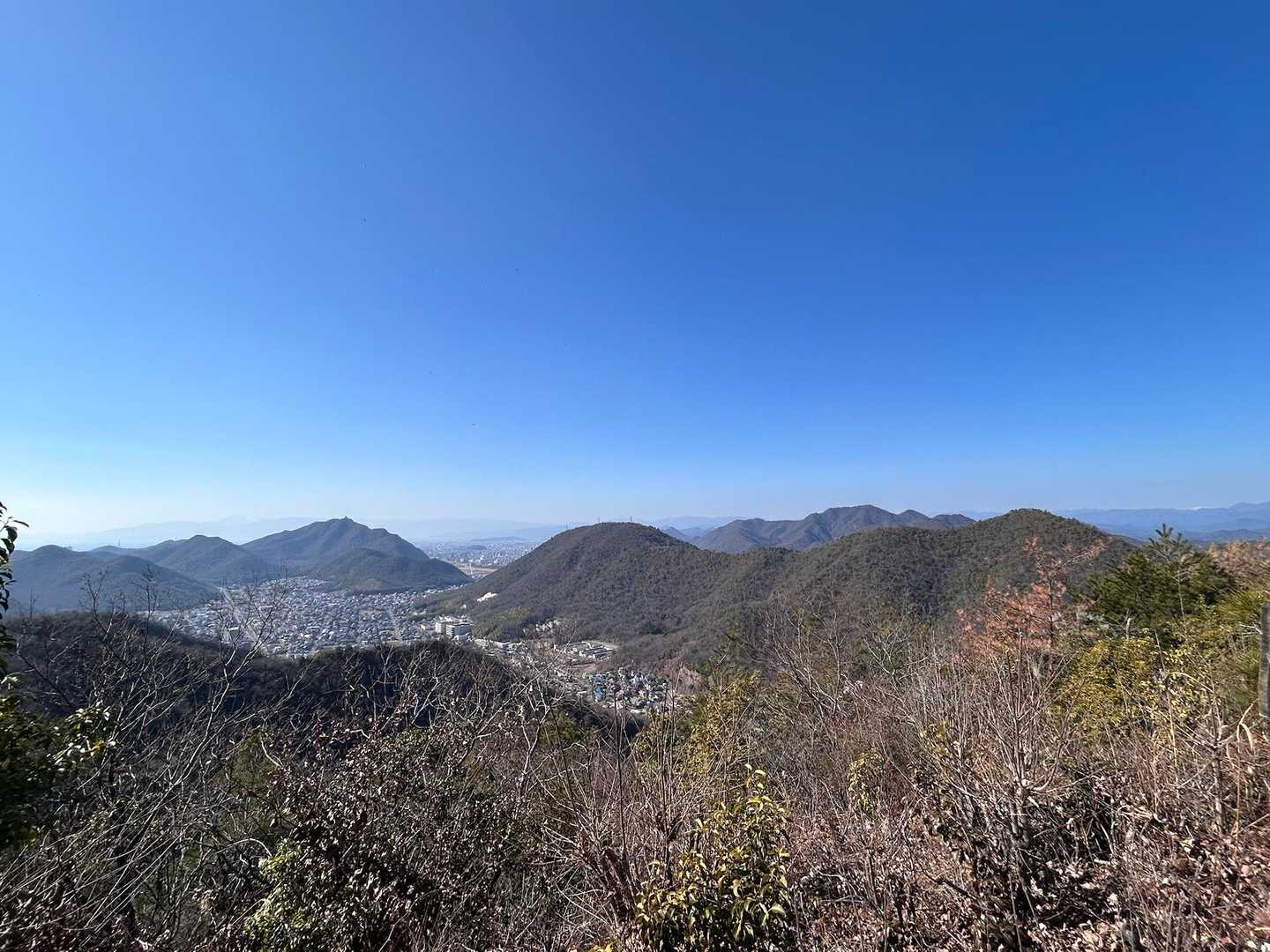 金華山と百々ヶ峰方面