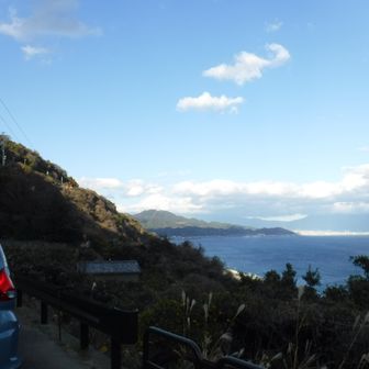 薩田峠へ戻ってきた
もう富士山は雲の中
※しばらくしたら山頂で遭った登山者が降りてきたまたの出会いを・・・