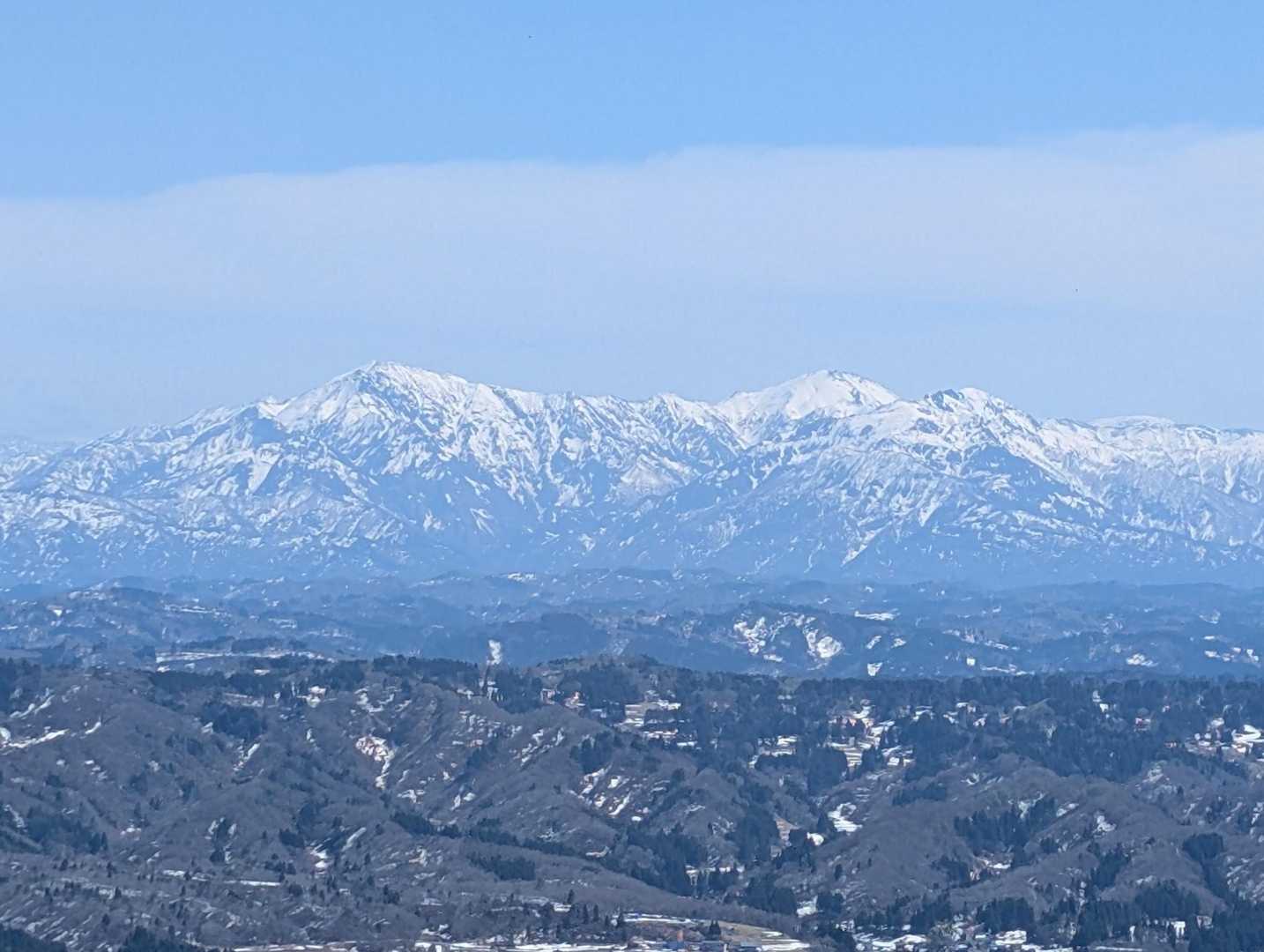 多分、越後三山🏔️くっきり！
