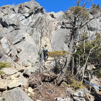 鳳岩（オオトリイワ）こんな絶壁は見たことない