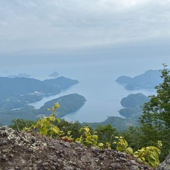 季節柄霞んでますが絶景です