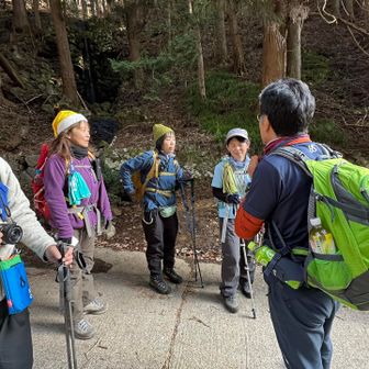 出発前の打ち合わせ