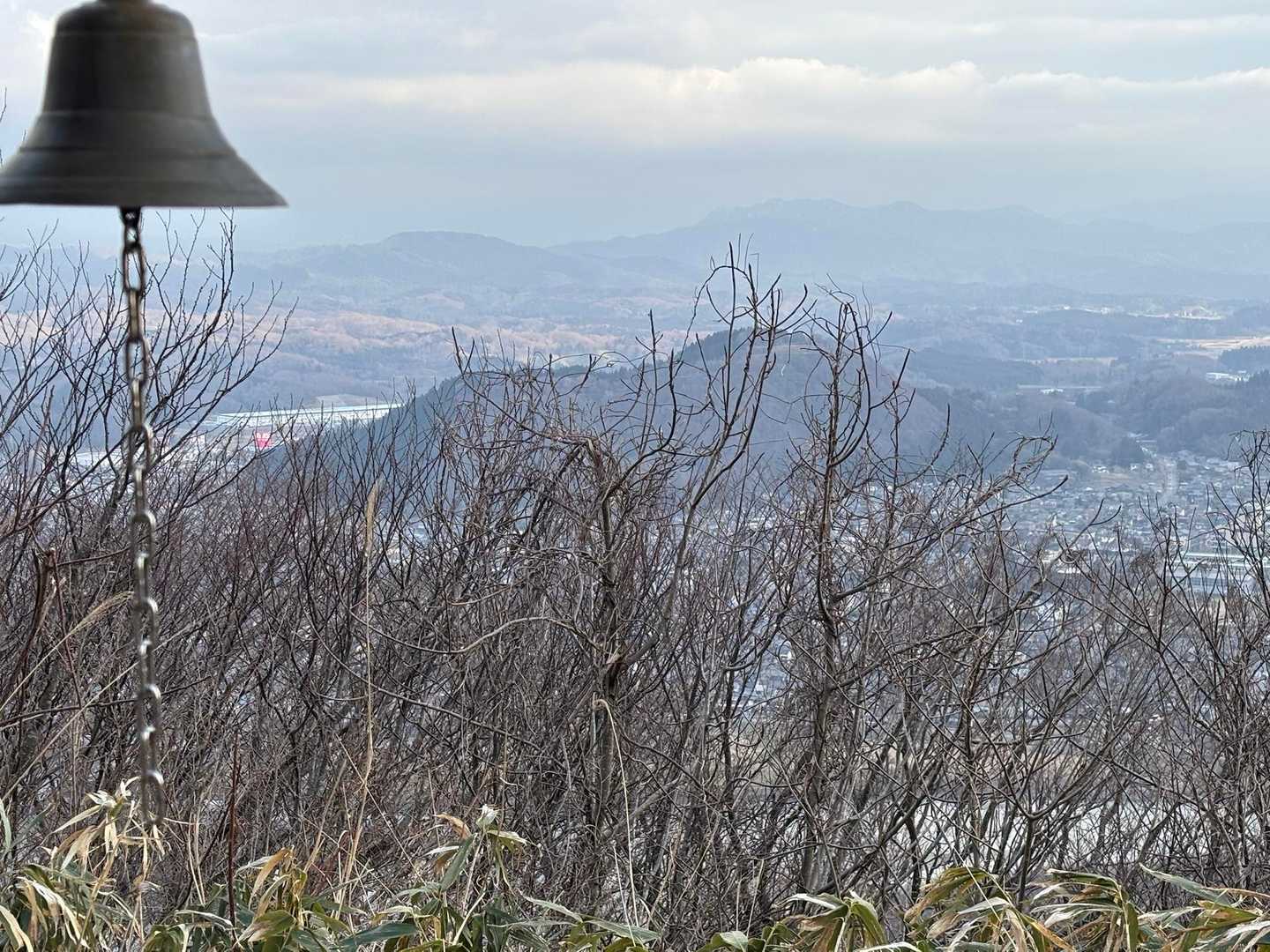 ほんとに牛が寝そべってるみたいな臥牛山