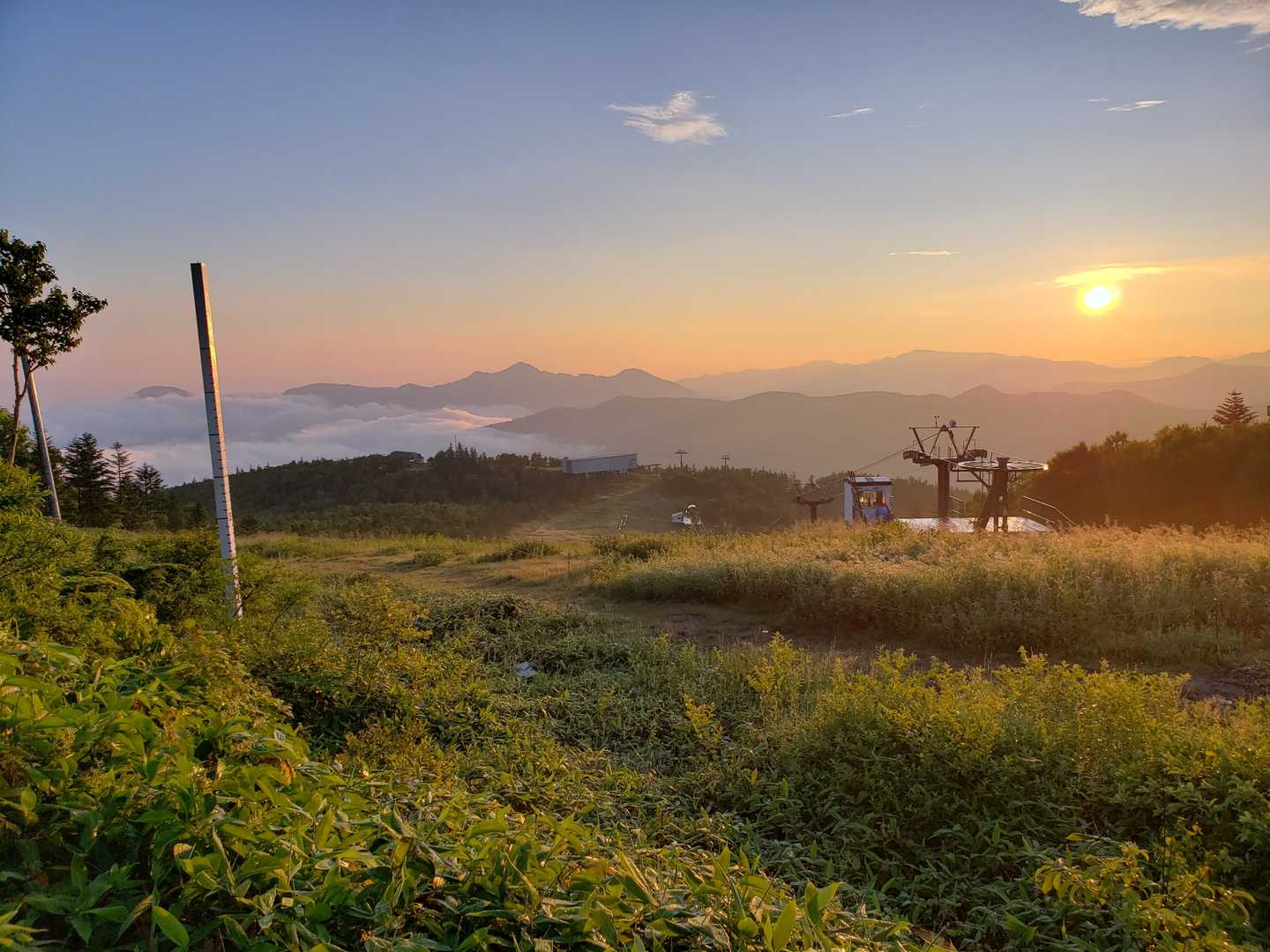 奥志賀スキー場側、朝陽と雲海🌄☁️