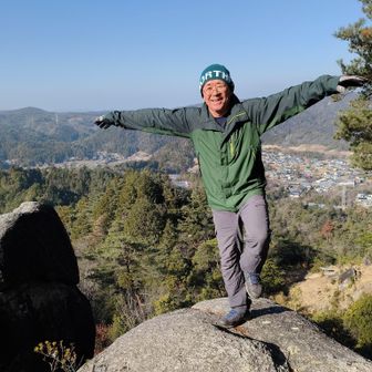 おぉ～危ない人。
怖いもの知らず。
見てる方が鳥肌ものです。
怖いわぁー。
おっとと！