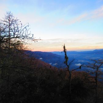 遠くには北アルプス