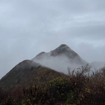 三鈷峰
