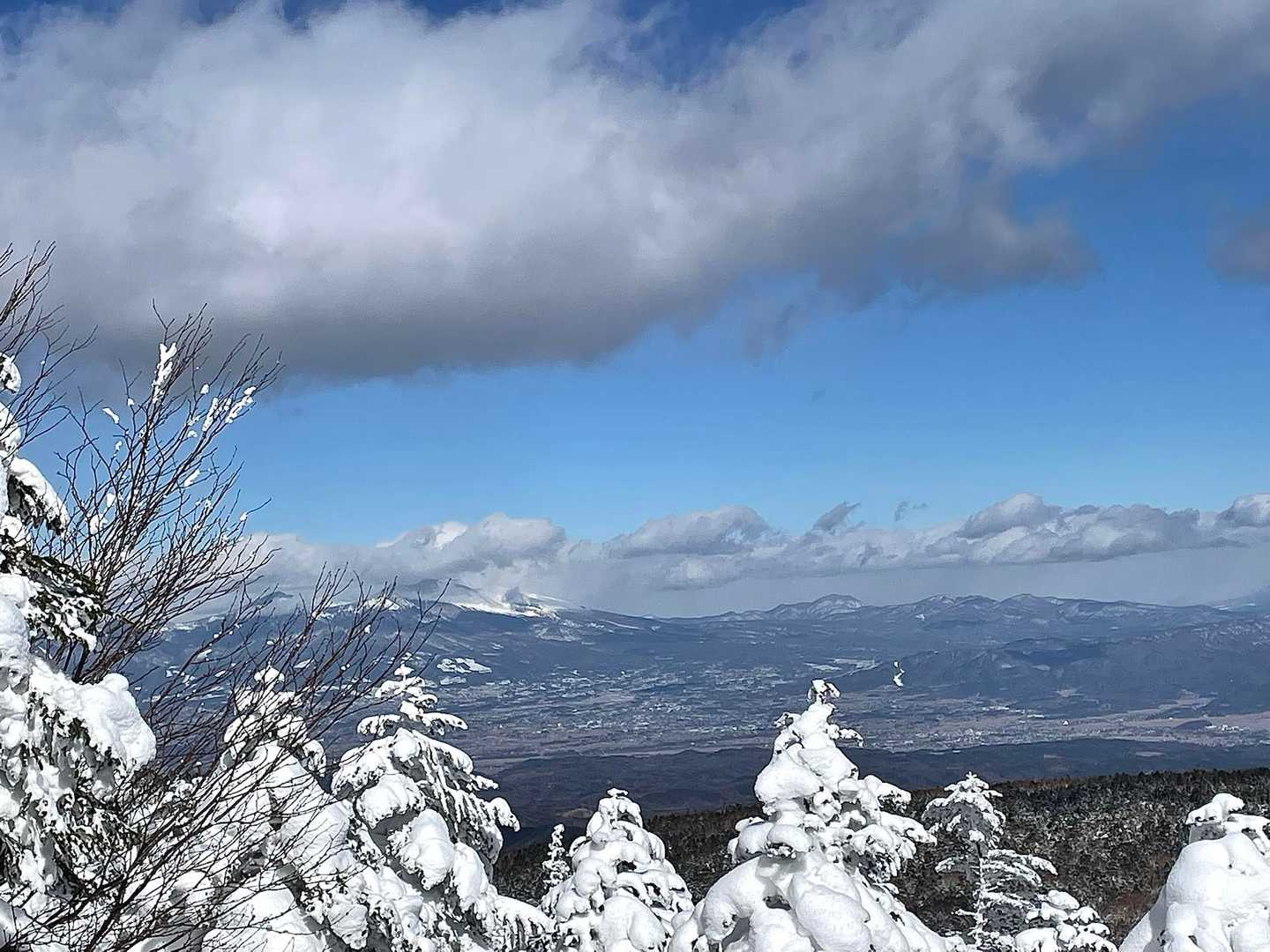旧道の方は、視界が開ける場所があります✨
そこからは、我がホームマウンテン❤️浅間山