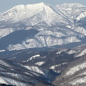 野伏　その奥は経ヶ岳かな？