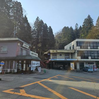 待ち合わせはここではなかったのですが私の車にお友達を乗せた瞬間から出る愚痴😂　

全部ってAllよね？？と
全部の意味をお互い確認。
これにより全部=Allと認識。