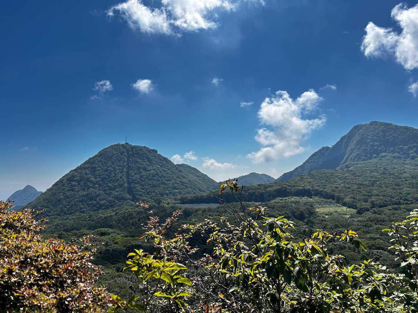 臥牛山から二ッ岳